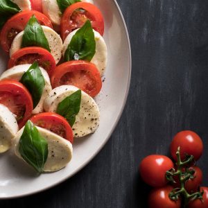 Mezé Caprese Salad